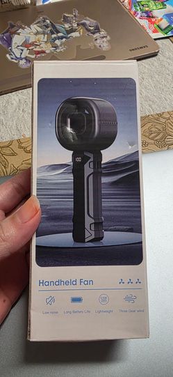 Handheld portable fan