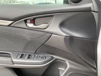 2017 Honda Civic Hatchback Thumbnail