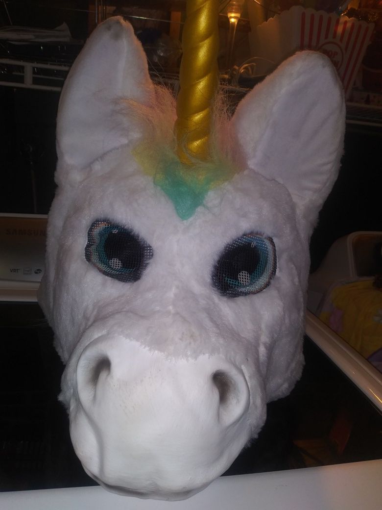 Unicorn head costum