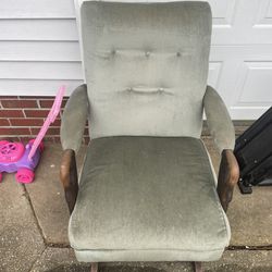 Antique Arm Chair (Rocking chair)