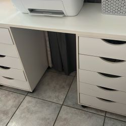 White Vanity/Desk w Drawers and Stool