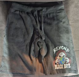 Graphic Novamen Shorts (M)