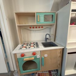 Kid Wooden Play Kitchen