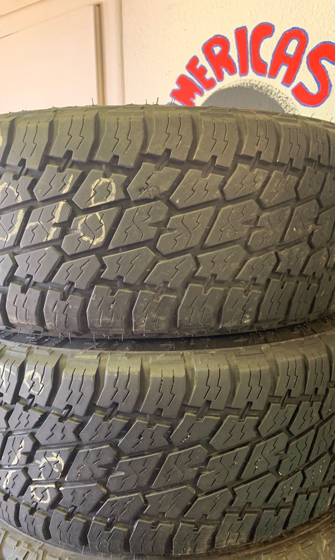 (2) used tires nitro 265/65r18 +85%