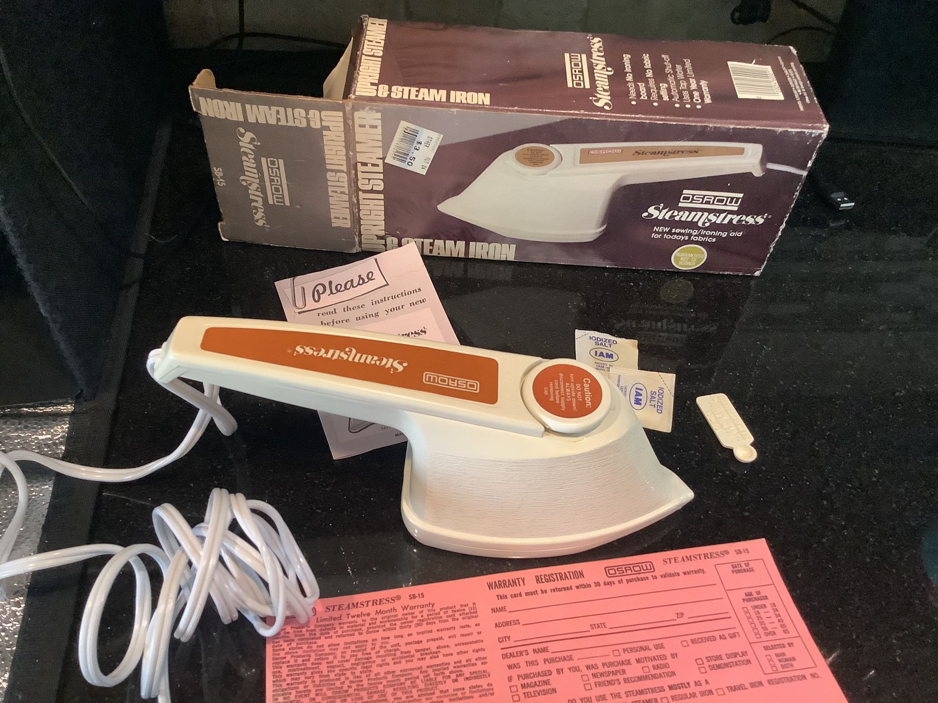 1983 OSROW UPRIGHT STEAMER & STEAM IRON Vintage New Missing Water Cup