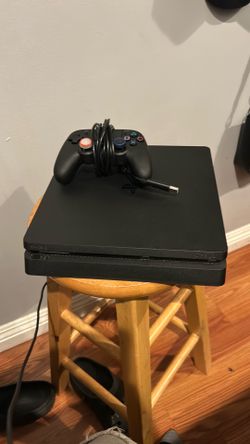 PS4 Slim Used