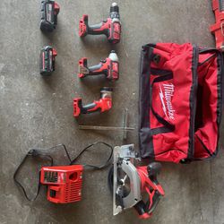 Milwaukee tool Set And Bag 