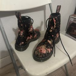 Doc Martens : Flower Print