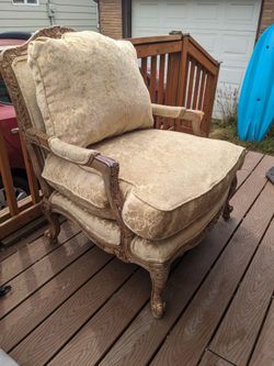Bassett Antique Living Room Chair