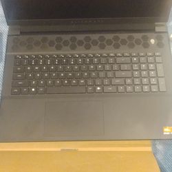 💳 Alienware M18 Gaming Laptop SCUFX Control, Steel Series Arctic Nova Pro Wireless Headphones 