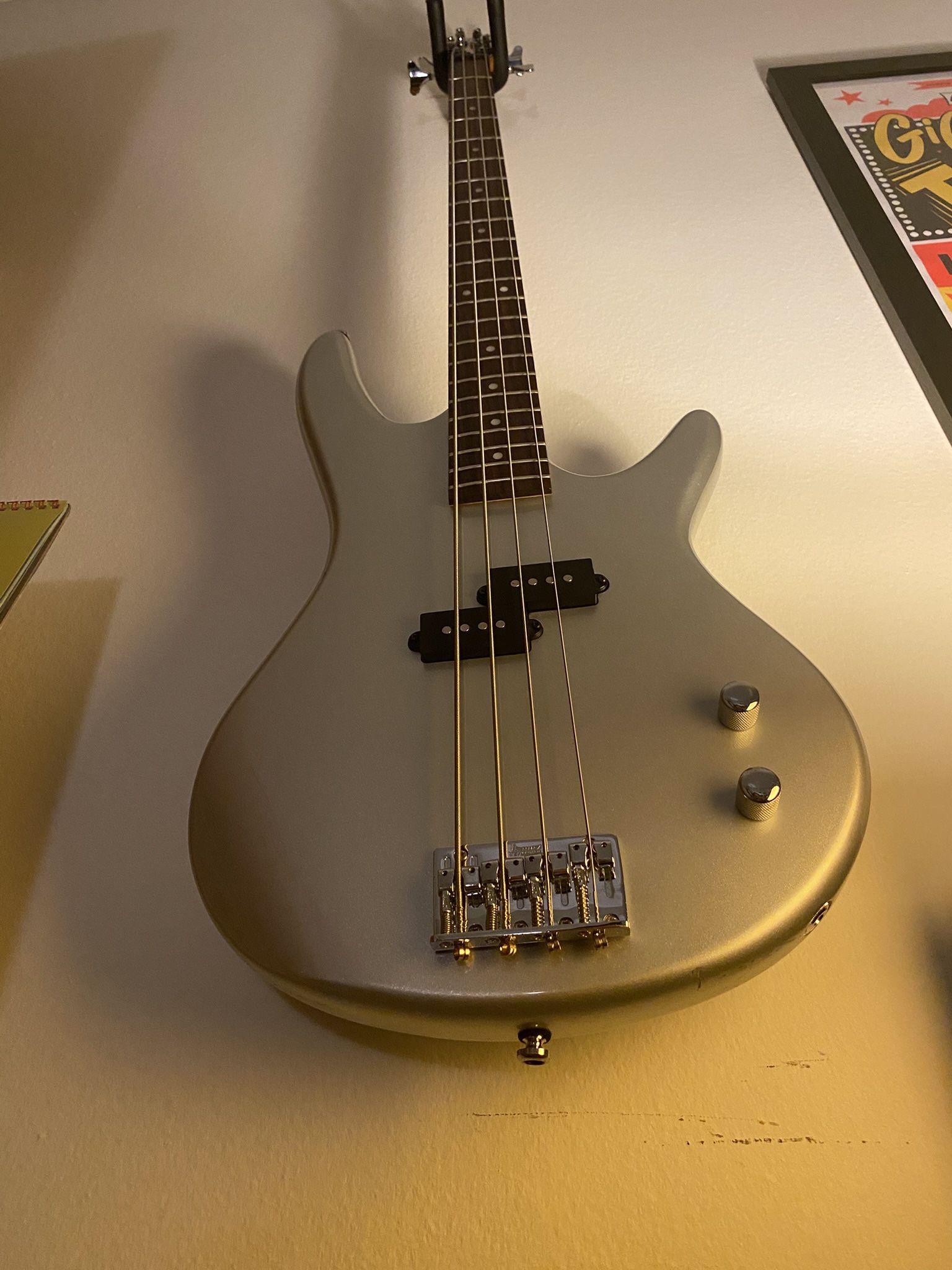Ibanez 4-String Bass
