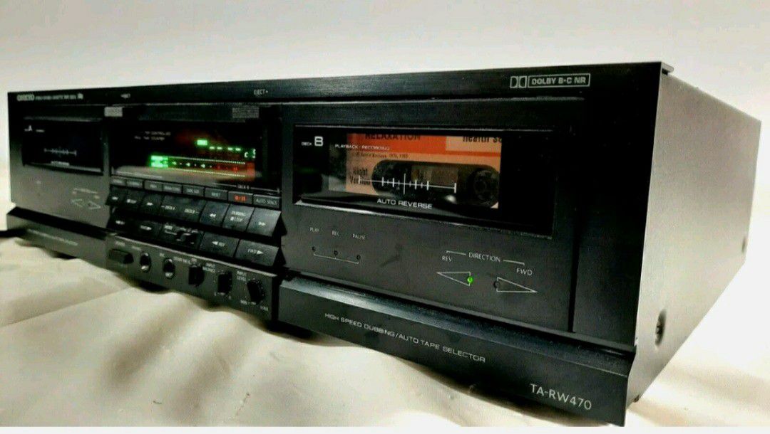 Onkyo dual cassette tape deck TA-RW470