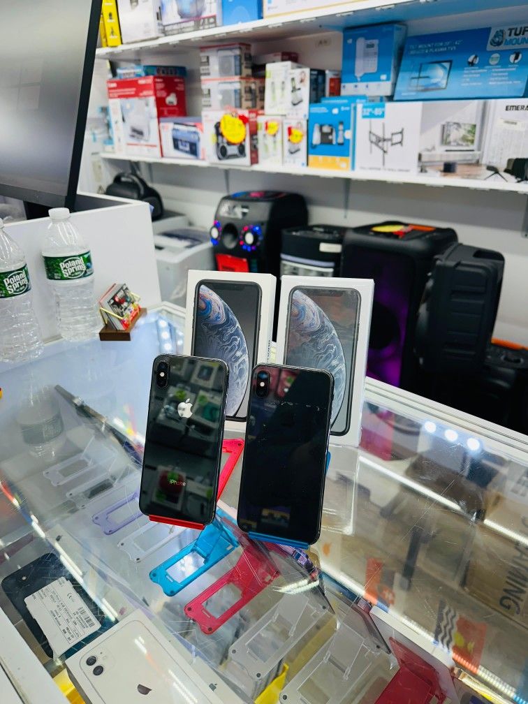 iPhone XR 64gb Unlocked