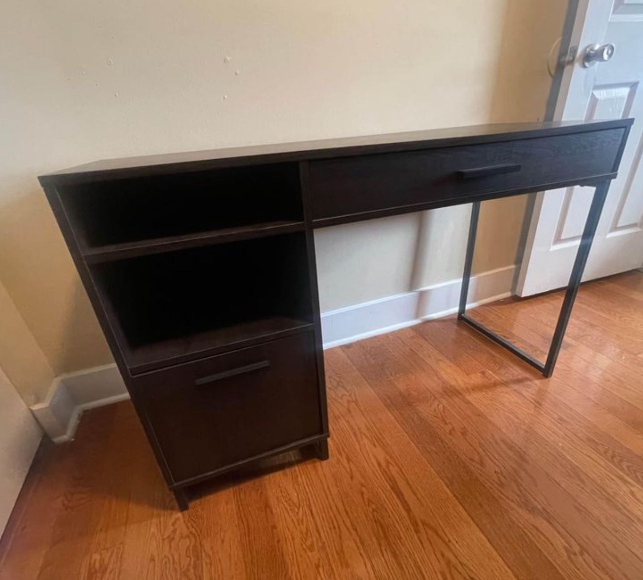 Mainstay Desk