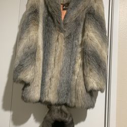 Authentic FOX FUR COAT with HAT