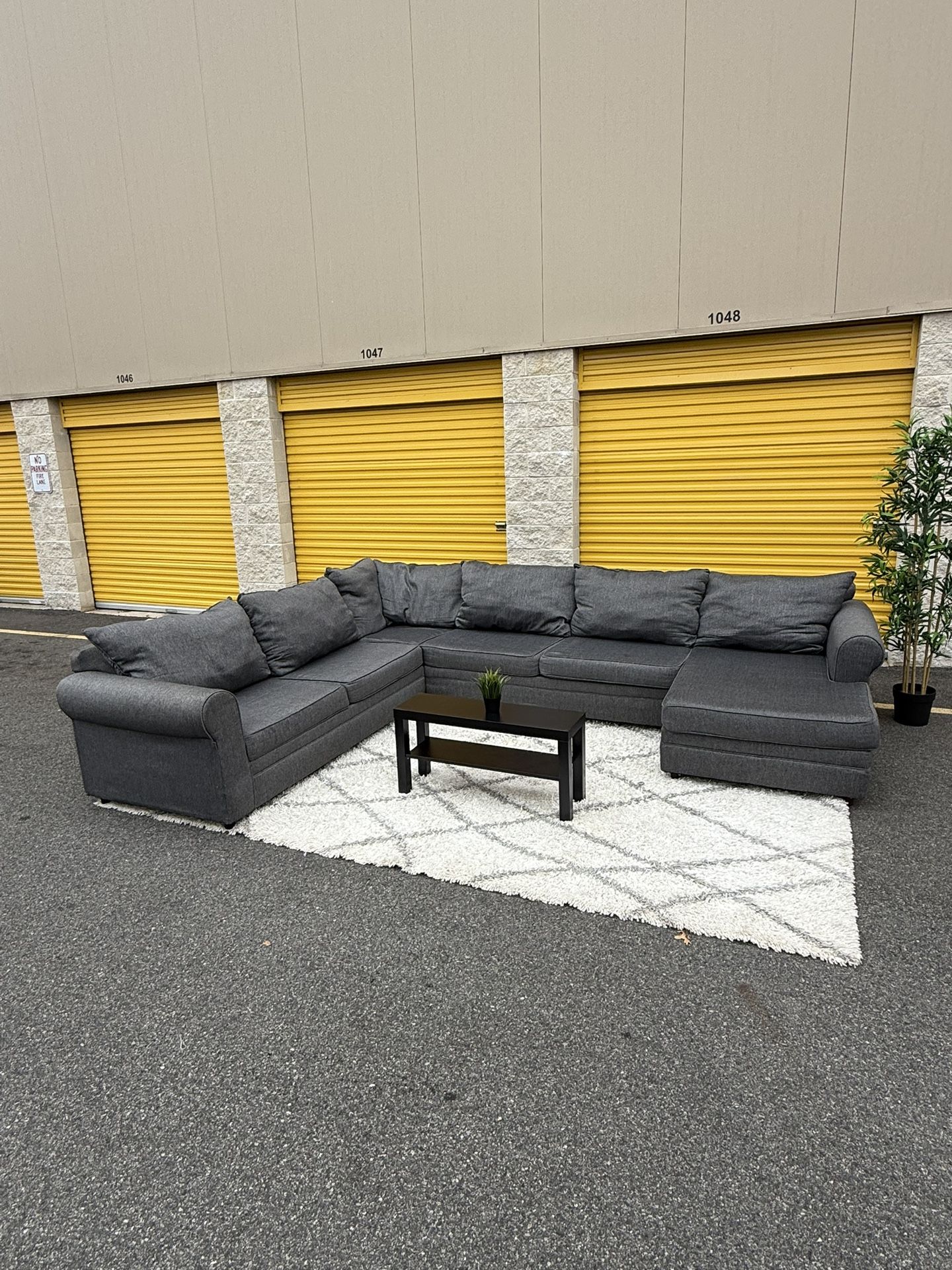 🚚 Free Delivery – Large Gray Sectional Sofa Bed