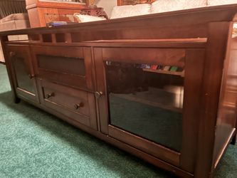 Dresser/TV stand