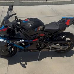 2023 BMW M 1000 RR