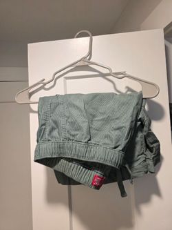 L Green Levi's Shorts