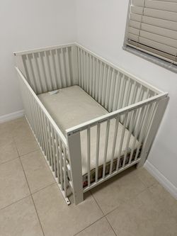 Baby Crib + Sealy Mattress + Toddler Bar