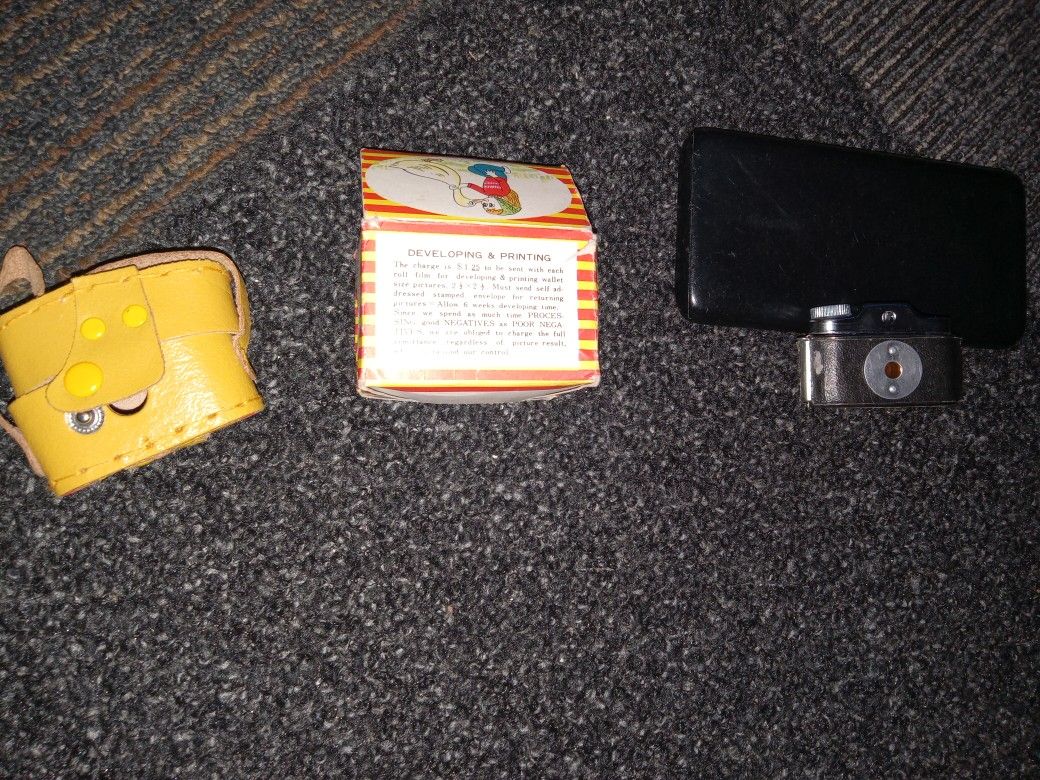 Authentic SPY Camera. Original Box And Hard To Find Mustard Yellow Case