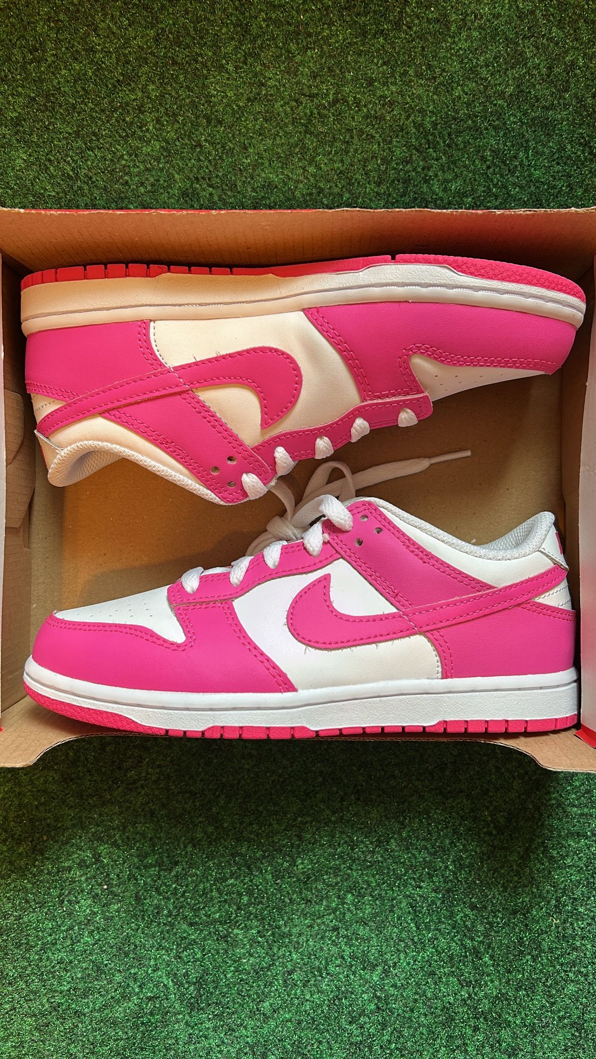 Nike Dunk Low ‘Fuchsia’