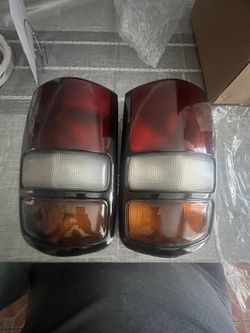 2000. 2005 Chevy Tahoe Tail Lights