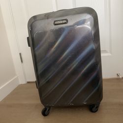 American Tourister Moonlight Hardside Spinner Luggage 