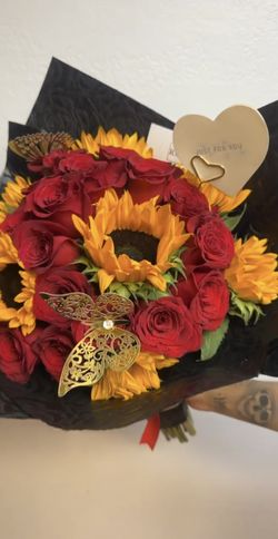 Valentines Flower Arrangements 