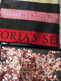 Bolsa son 2 Piezas.    Victoria secret,s         👀 Segundas fotos.