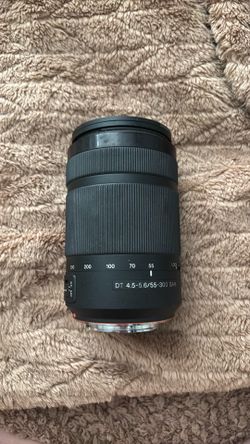 Sony DT 55–300mm f/4.5–5.6 SAM