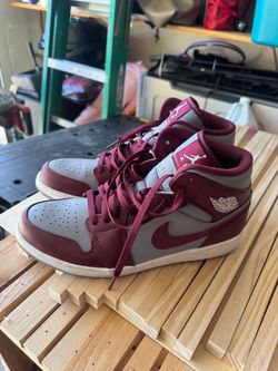 Size 10 J’s