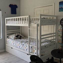 Bunk Bed With trundle 