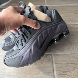 Mens Nike Shox R4 Mens Size 8.5