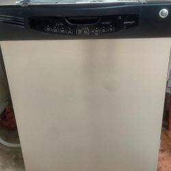 Stainless Steel Dishwasher READ Description 