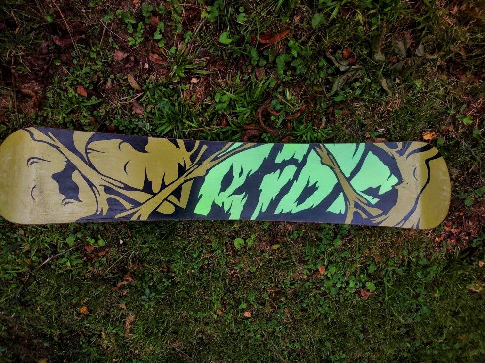 Ride Snowboard! Exceptional Condition.