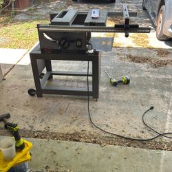 RYOBI BT 3000 Saw