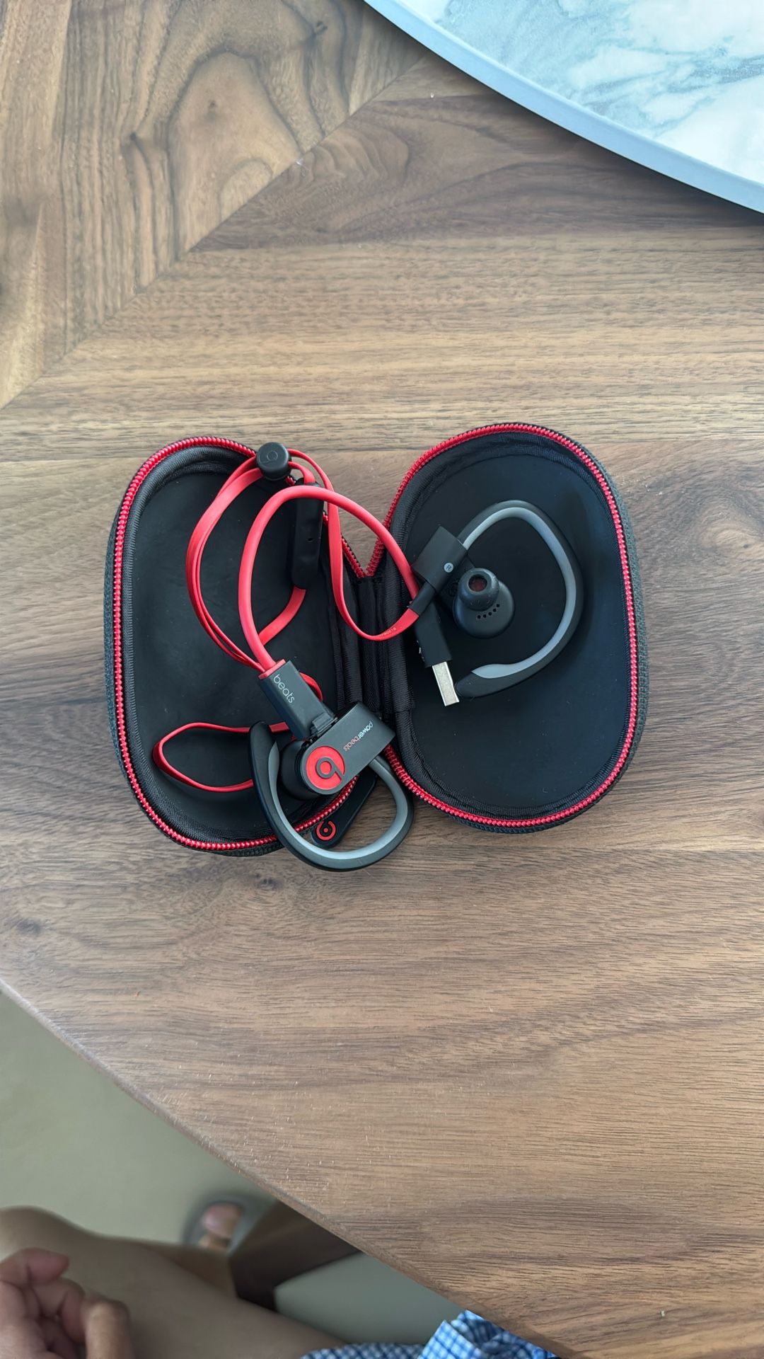 Powerbeats 2
