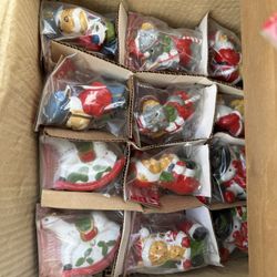 This is a vintage 7-Eleven and Citgo promotional holiday ornament.