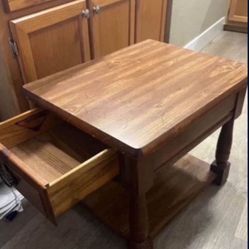 Moving Deal Brown One Drawer Nightstand Or End Table Great Deal Good Condition 