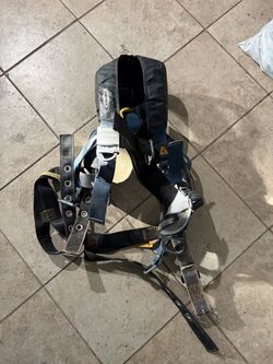 Fall protection harness