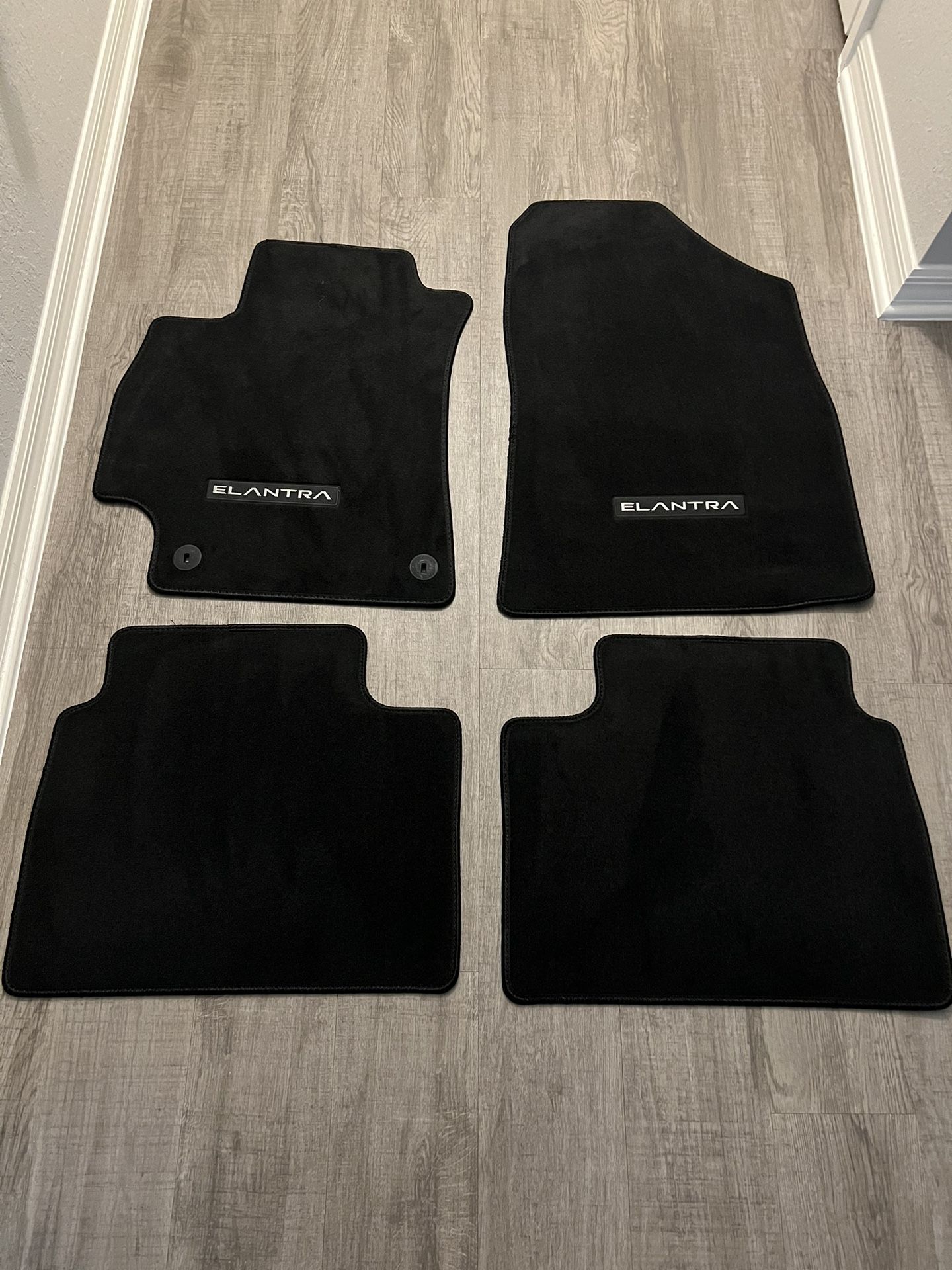 2021-2023 Hyundai Elantra Floor Mats OEM