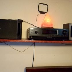Home Stereo With Bose Speakers And A Subwoofer 