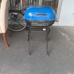 Large Barbecue Grell Like new 