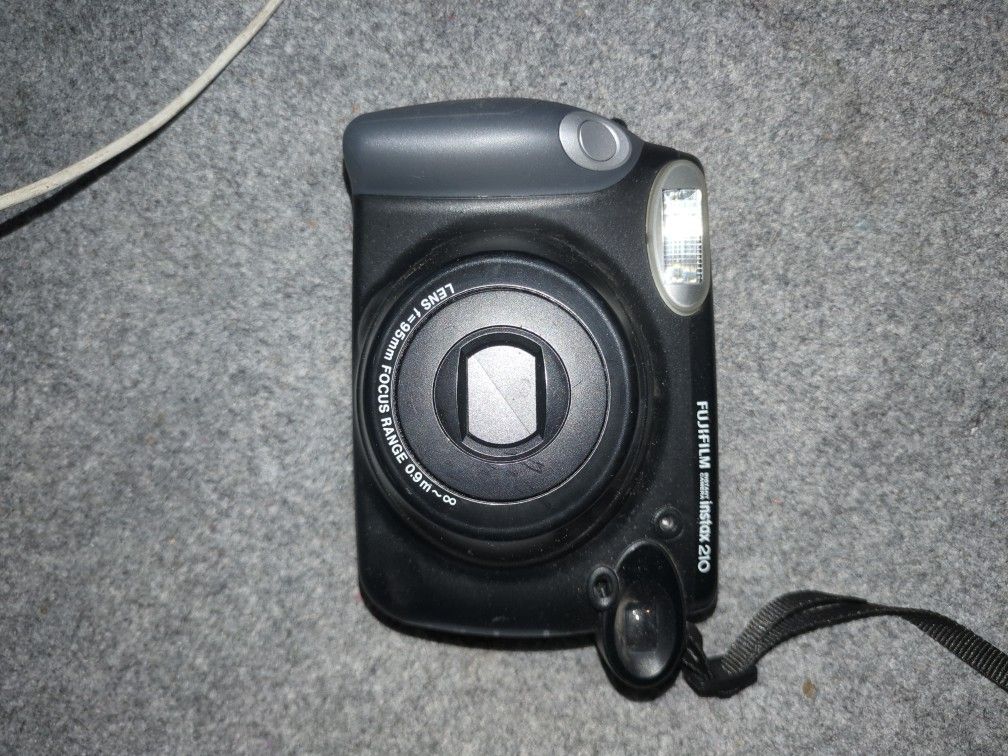 Fujifilm Instax 210 Instant Camera
