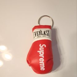 Supreme Keychain 