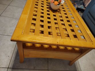 Excellent Condition living room Table Center Wood