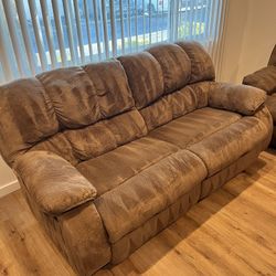  Ashley Furniture Modular Recliner (Brown)