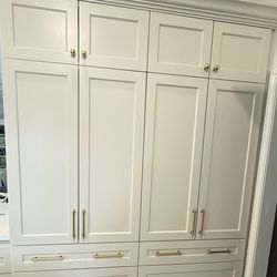 Custom cabinet’s end trim