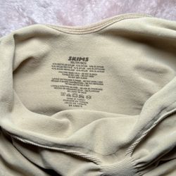 SKIMS Seamless Sculpt 